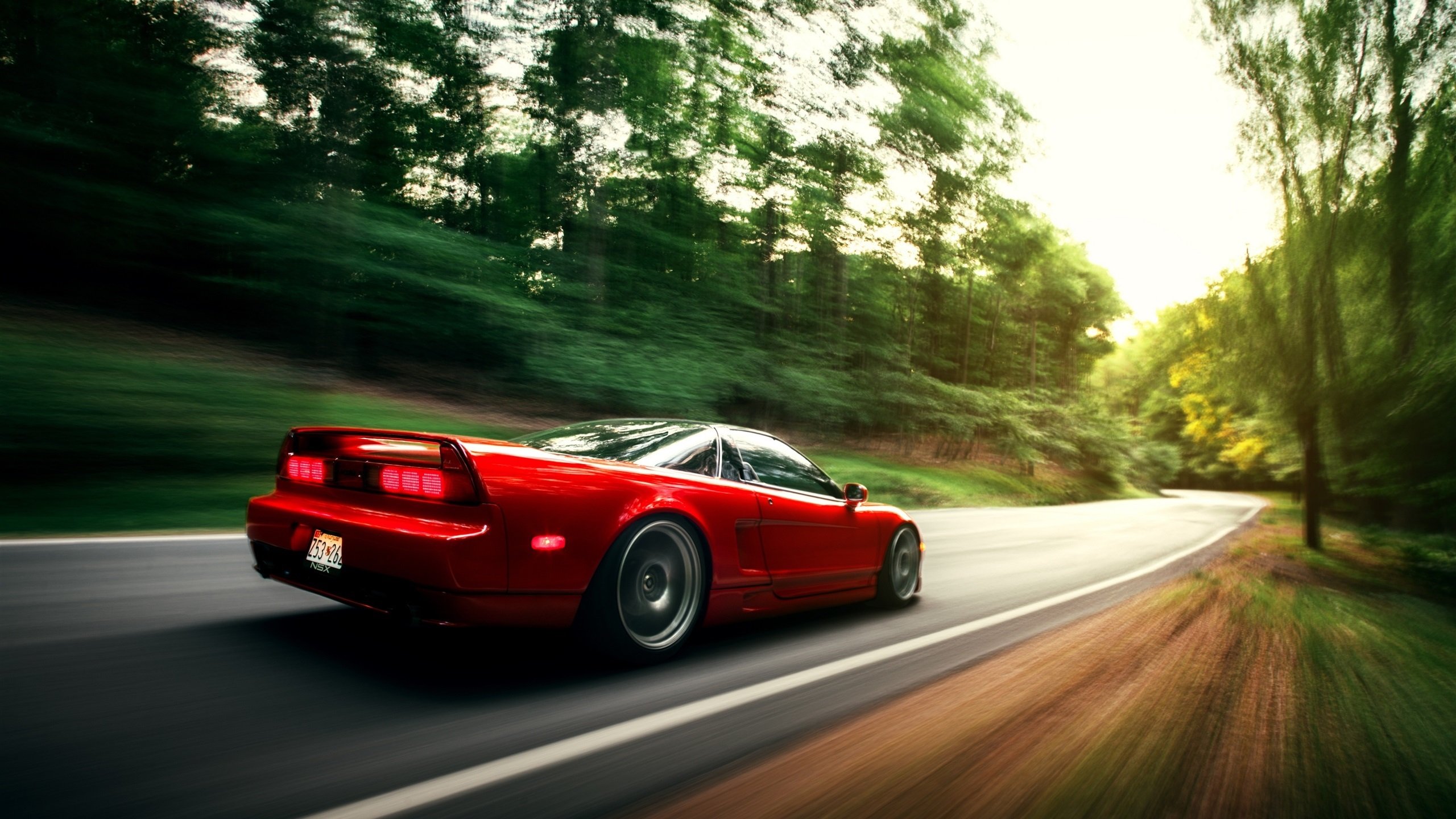 “青少年足球技能培训课程创新,趣味性强”,青少年足球培训内容