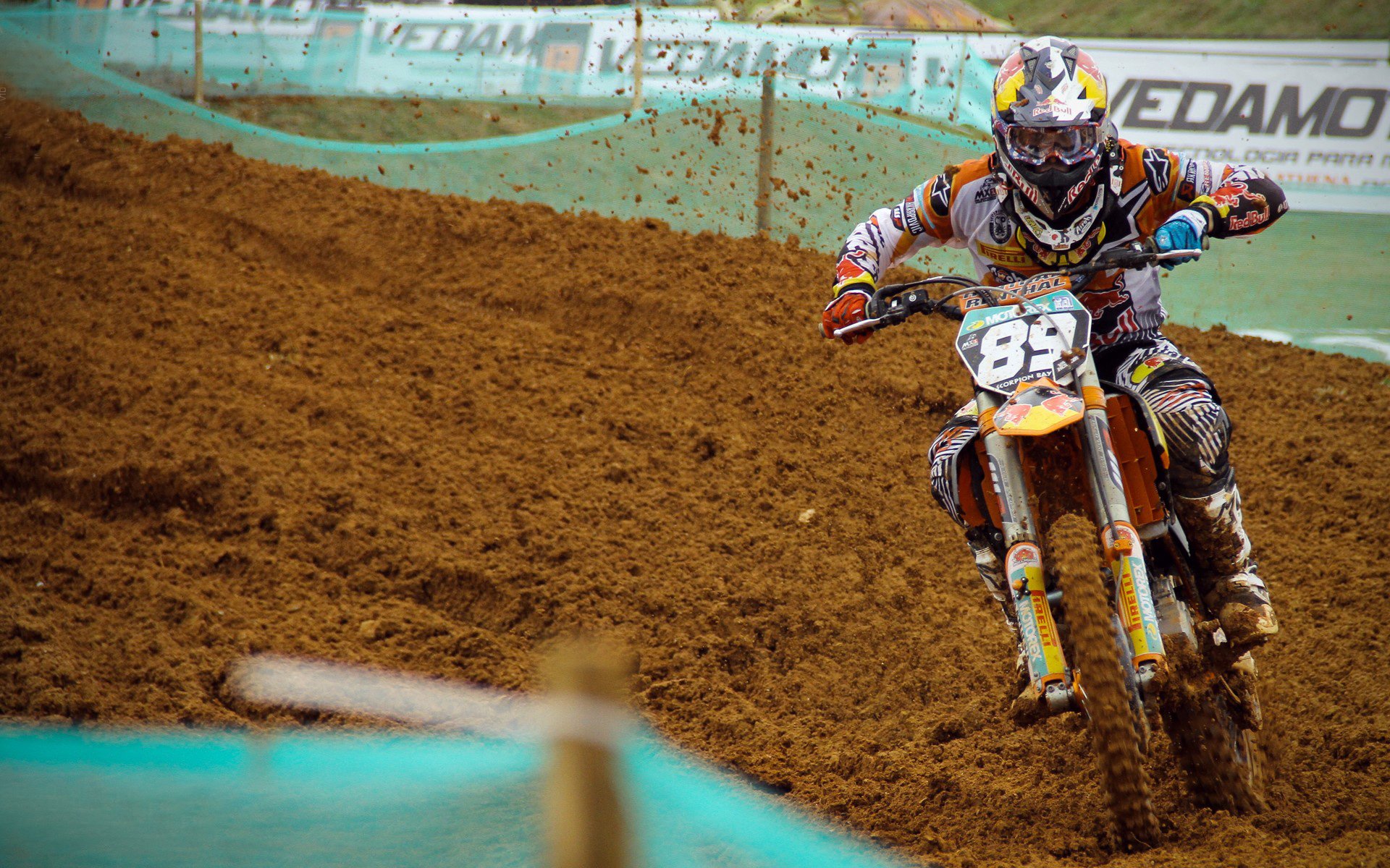 终场“英雄绝杀”:燃爆全场的精彩瞬间,终结战场英雄对决