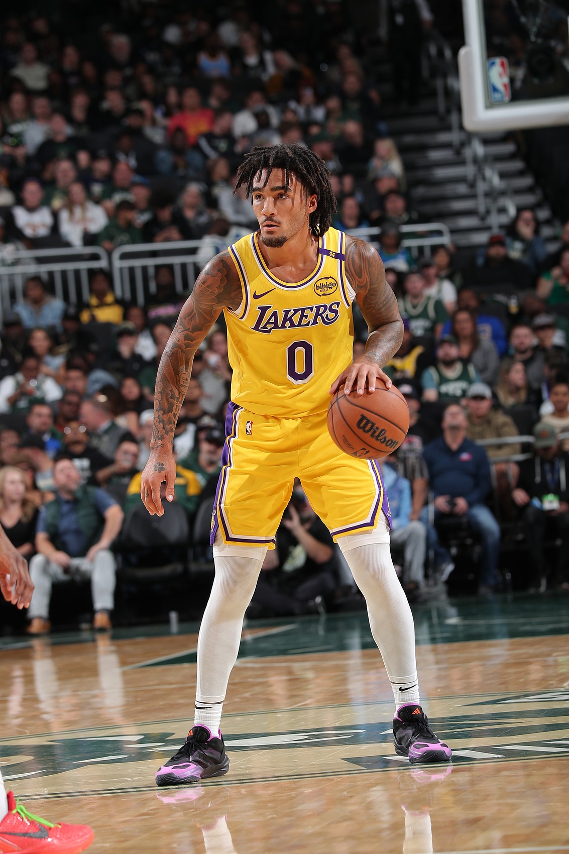 爱游戏官网：湖人队新赛季：席菲诺表示将提升抢断能力的简单介绍