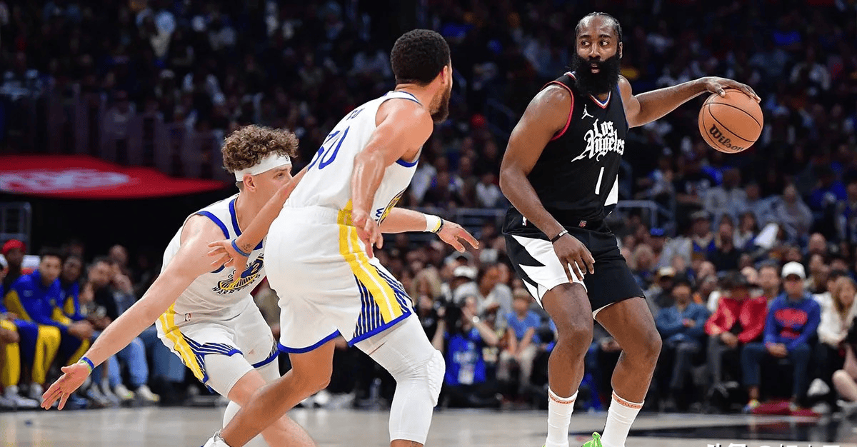 爱游戏娱乐网址-火箭vs勇士：西部的巅峰对决